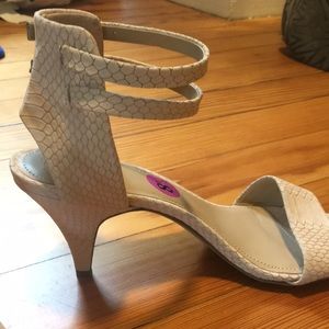 Vince Camuto heels